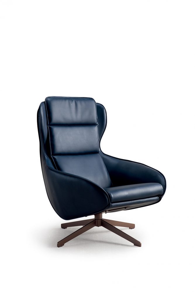 LC002-Arm-Lounge-Chair.jpg